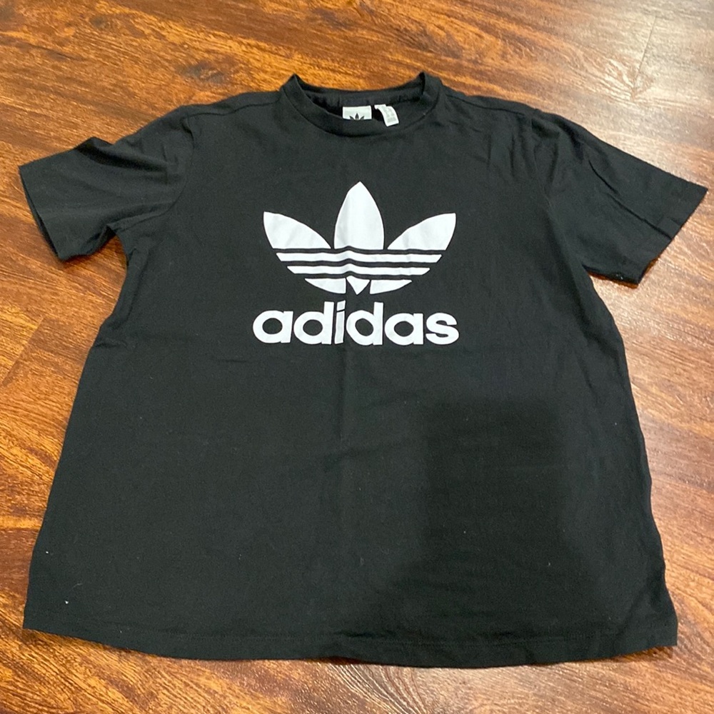 Adidas T-shirt